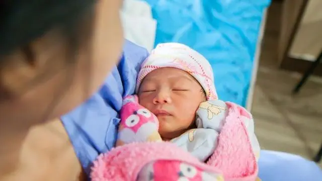 一个月婴儿的玩具