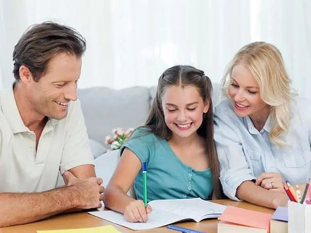 离婚父母应学会安抚孩子