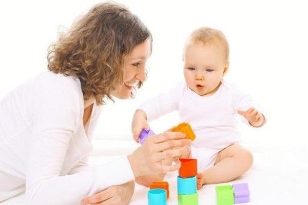 父母做好4点提升宝宝语言表达能力