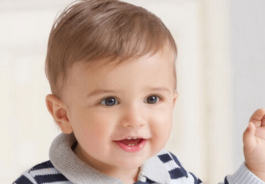 姓洪男孩响亮的名字