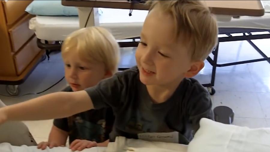 全国姓薄的有多少人男孩