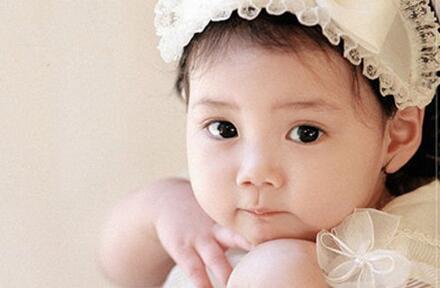 女孩用霏字取名，带霏的女孩名字寓意