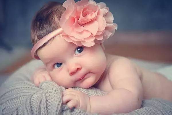 女孩叫韦什么好听